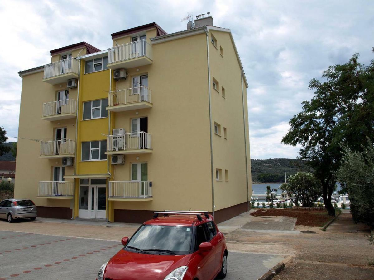 Apartment Sara - Cres Exterior photo